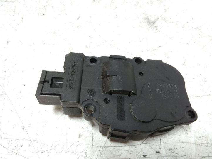 Mercedes-Benz B W245 Air flap motor/actuator 412650750