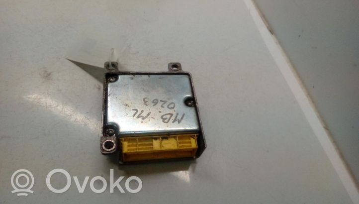 Mercedes-Benz ML W163 Oro pagalvių valdymo blokas A0025424818