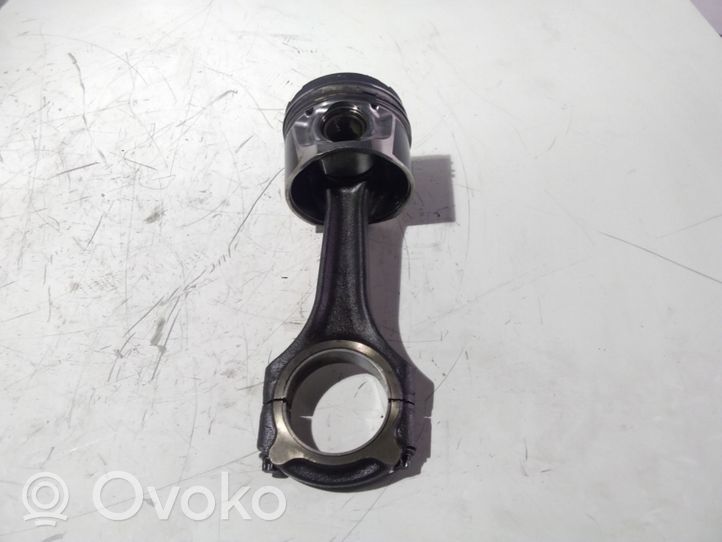 Mercedes-Benz S W220 Piston with connecting rod 86L51