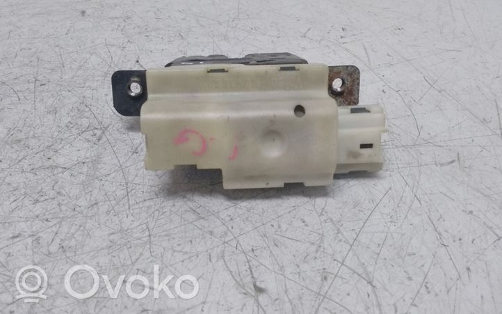 Nissan Primera Serrure de loquet coffre 90502AV710