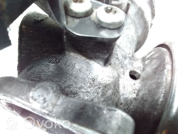 Seat Alhambra (Mk1) EGR valve 038129637A