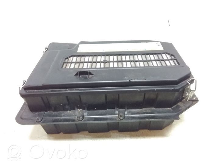 Volkswagen Touareg I Support boîte de batterie 7L0864643B