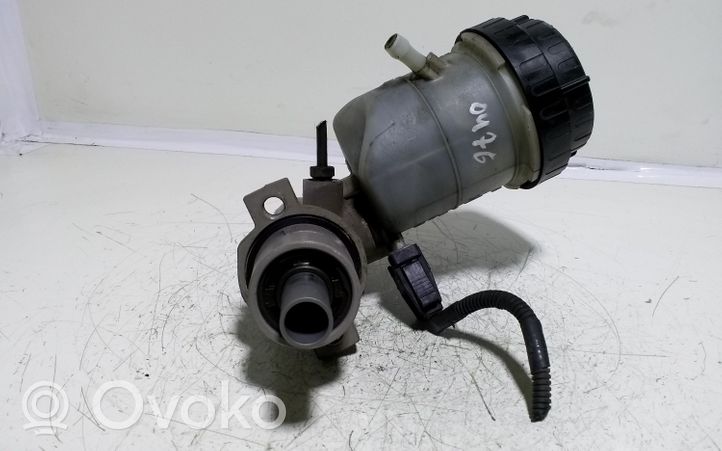 Volvo S40, V40 Główny cylinder hamulca 310052