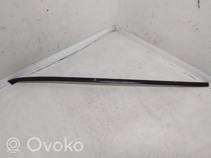 Volkswagen PASSAT B7 Listwa szyby czołowej / przedniej 3C0854328B