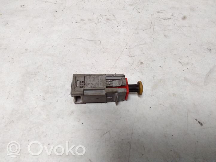 Opel Astra H Clutch pedal sensor 13299720