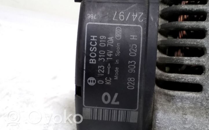 Volkswagen Polo III 6N 6N2 6NF Generatore/alternatore 0123310019