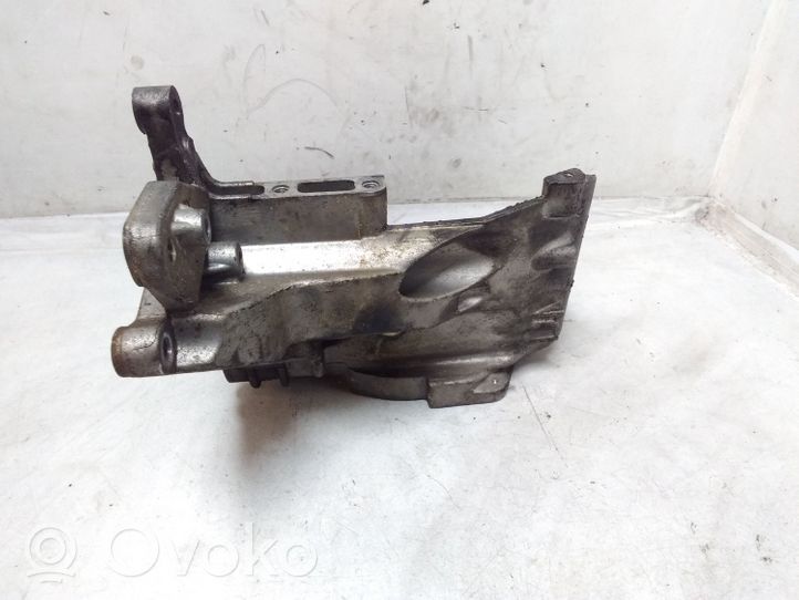 Alfa Romeo GT Support pompe injection à carburant 55182765