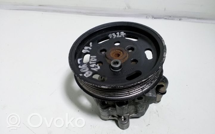 Volkswagen Bora Ohjaustehostimen pumppu 1J0422154