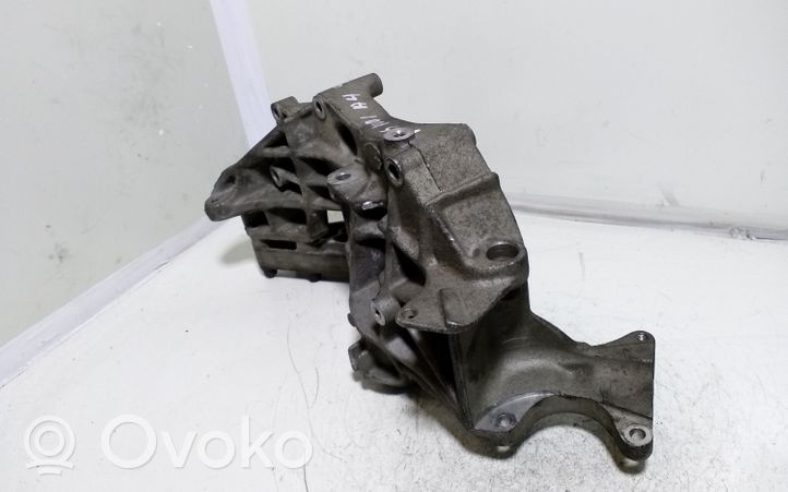 Audi A4 S4 B5 8D Generator/alternator bracket 