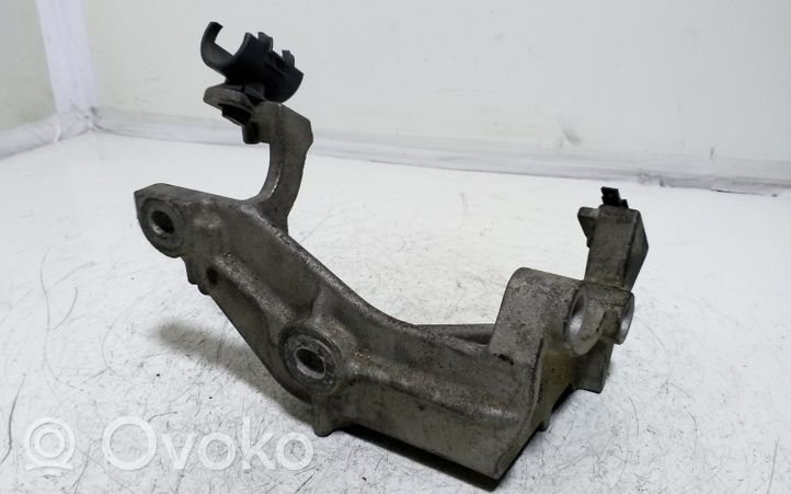 Renault Scenic I Polttoainepumpun kiinnike 7700115681