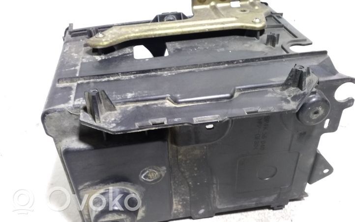 Mazda 3 I Support boîte de batterie BP4K56040