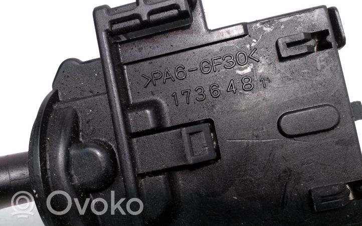 Toyota Yaris Verso Manetka / Przełącznik kierunkowskazów 1736481