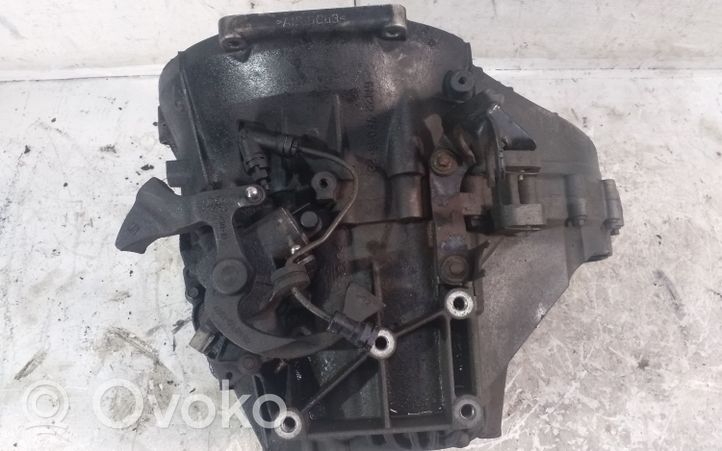 Ford Mondeo MK IV Manualna 6-biegowa skrzynia biegów 6M2R7F096FB