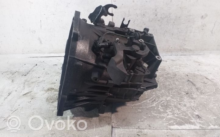 Ford Mondeo MK IV Manualna 6-biegowa skrzynia biegów 6M2R7F096FB