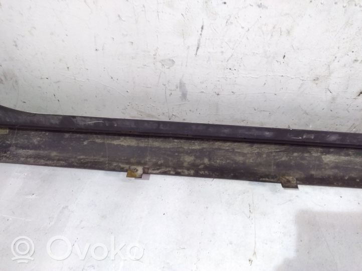 Chrysler Pacifica Sill 11009B