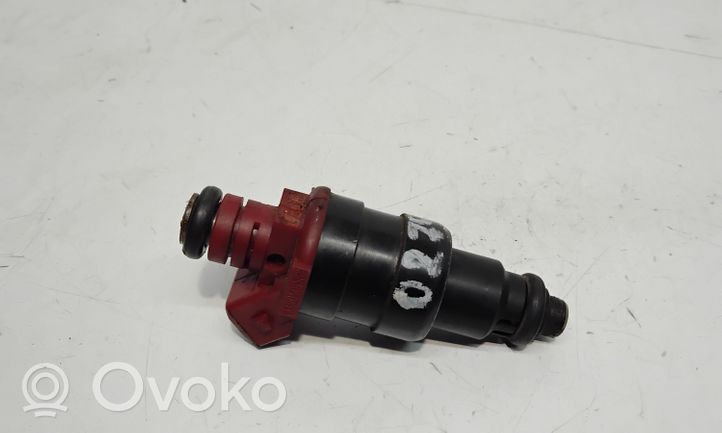 Opel Calibra Fuel injector 90501588