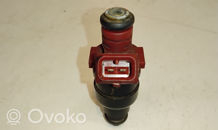 Opel Calibra Fuel injector 90501588