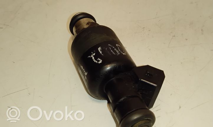 Opel Tigra A Injecteur de carburant 17089276