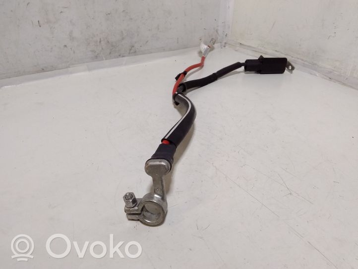 Volkswagen PASSAT B8 Câble de batterie positif 5Q0971228AB