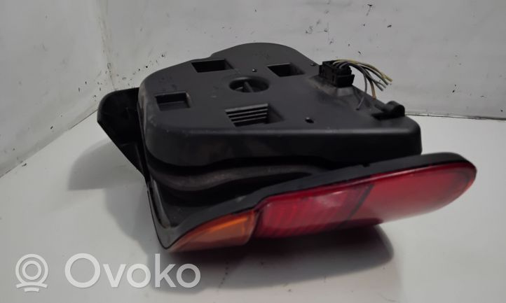 BMW 5 E39 Lampa tylna 8358032