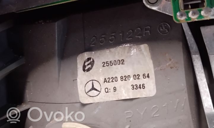 Mercedes-Benz S W220 Lampa tylna A2208200264