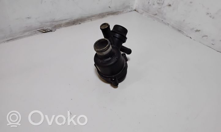 Land Rover Discovery 4 - LR4 Termostat / Obudowa termostatu AH228K515AA