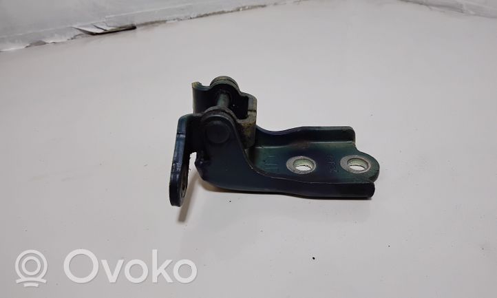 Chevrolet Captiva Front door upper hinge 