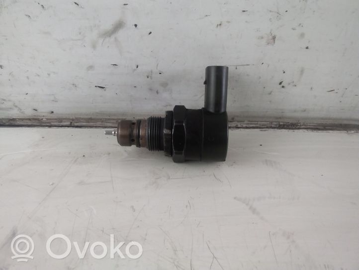 Mercedes-Benz R W251 Sensore di pressione del carburante A6110780449