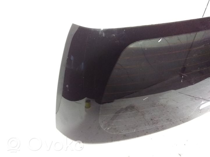 KIA Carens I Rear windscreen/windshield window 