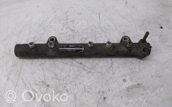 Toyota Yaris Degvielas maģistrālā caurule 2381033010