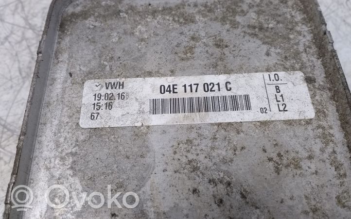 Audi A4 S4 B9 Mocowanie / uchwyt filtra oleju 04E117021C