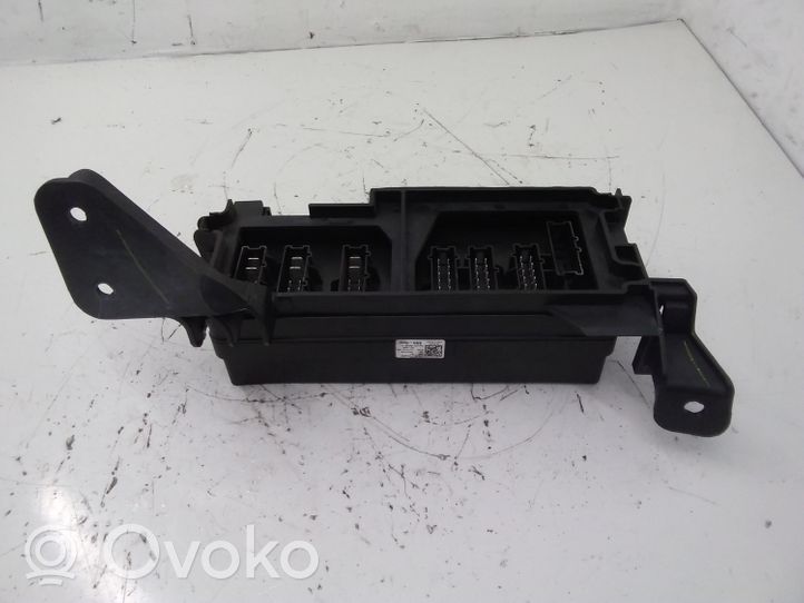 Mercedes-Benz ML W164 Module de fusibles A1643402372