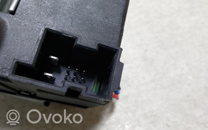 Audi Q7 4L Siłownik elektryczny podnoszenia klapy tylnej / bagażnika 4L0827851C