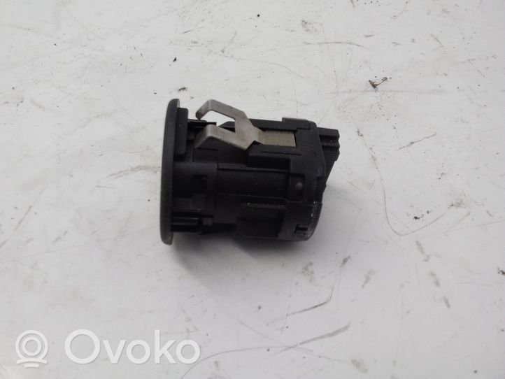 BMW 1 E82 E88 Passenger airbag on/off switch 6131