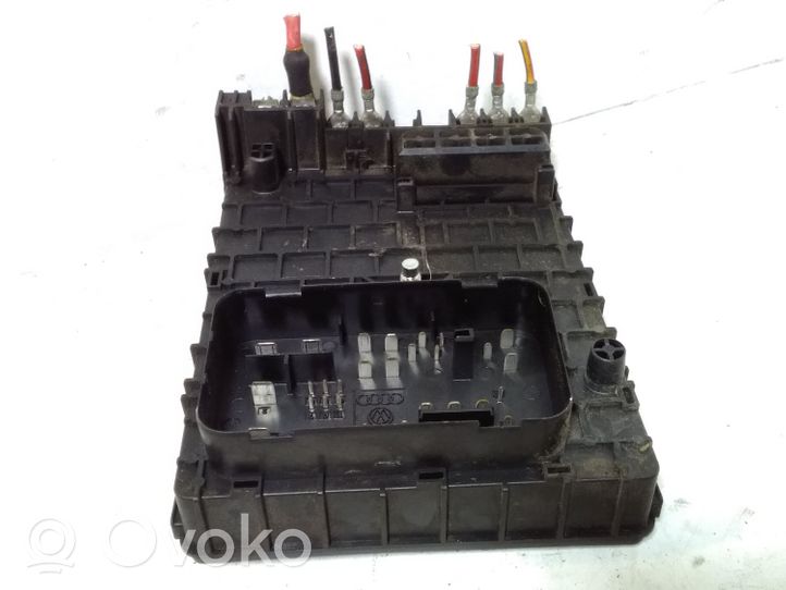 Volkswagen PASSAT CC Module de fusibles 3C0937125