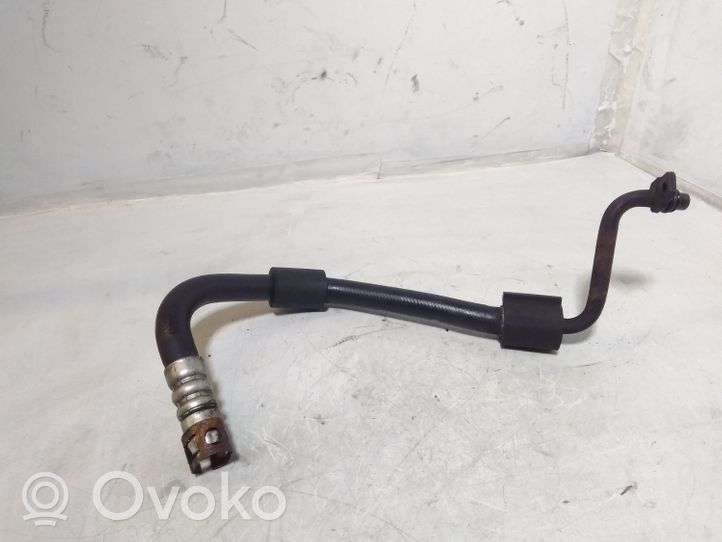 Volkswagen Tiguan Tubo flessibile del radiatore dell’olio del cambio 5N0317825A