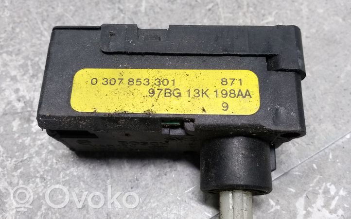 Peugeot 307 Moteur de réglage du niveau des phares 0307853301