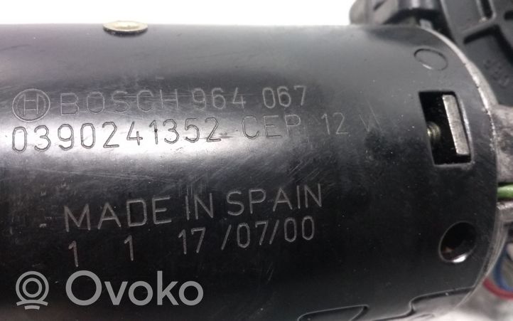 Renault Scenic RX Wiper motor 0390241352