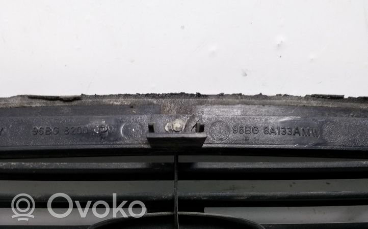 Ford Mondeo MK II Atrapa chłodnicy / Grill YS718A133CA