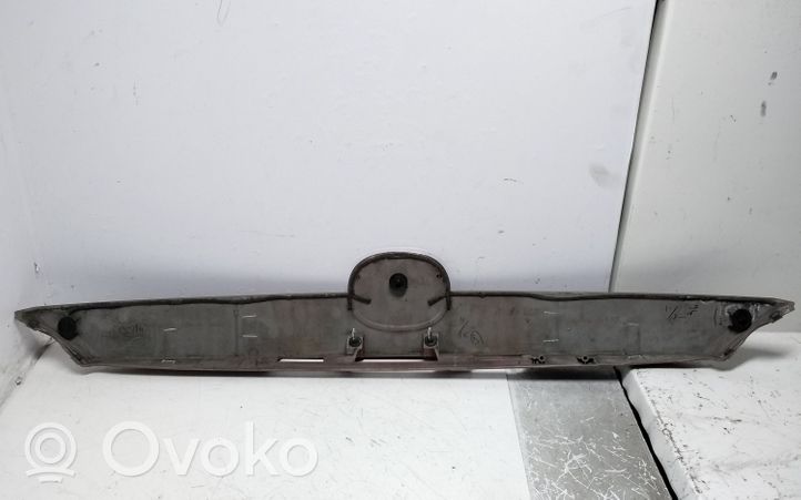 Mazda 5 Takaluukun rekisterikilven valon palkki C51350811