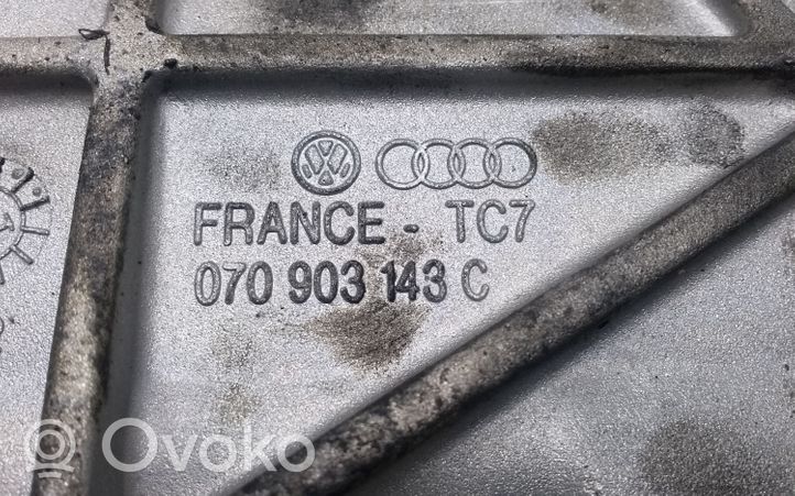 Volkswagen Touareg I Generator/alternator bracket 070903143C