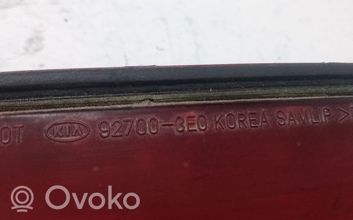 KIA Sorento Trzecie światło stop 927003E0