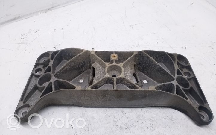 BMW 5 F10 F11 Supporto di montaggio scatola del cambio 678122203