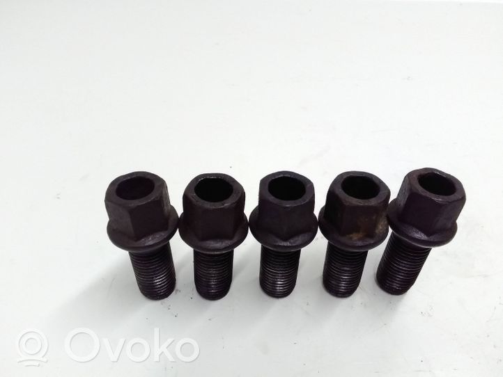 Skoda Fabia Mk1 (6Y) Nuts/bolts 