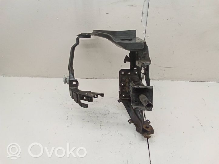 Mercedes-Benz CLS C219 Support phare frontale 