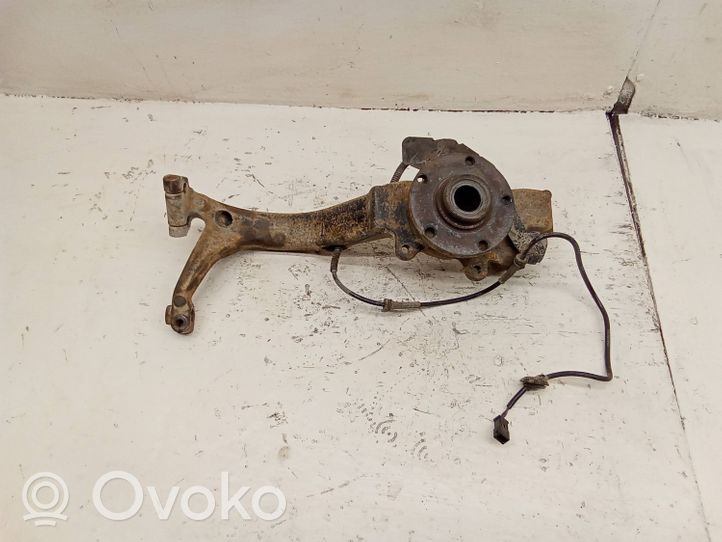 Volkswagen PASSAT B5 Fuso a snodo con mozzo ruota anteriore 8D0407258