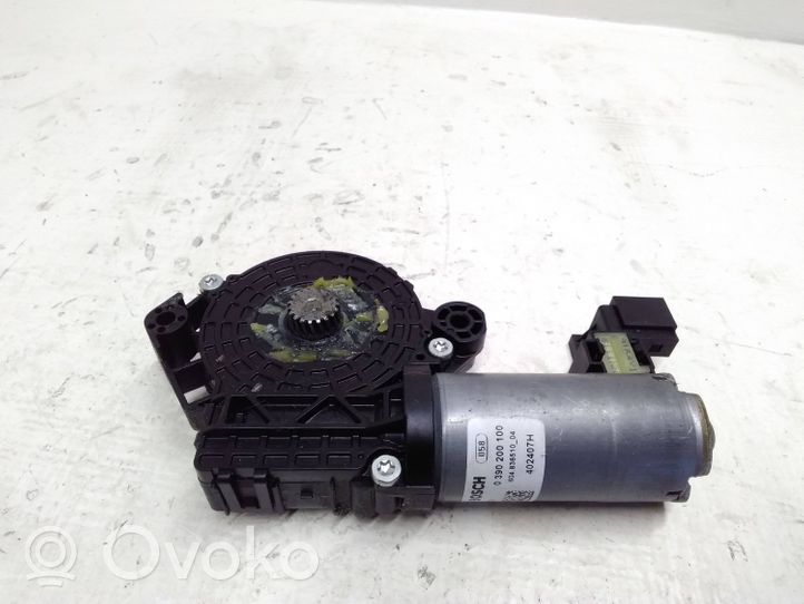 Mercedes-Benz C W205 Motor/activador 0390200100