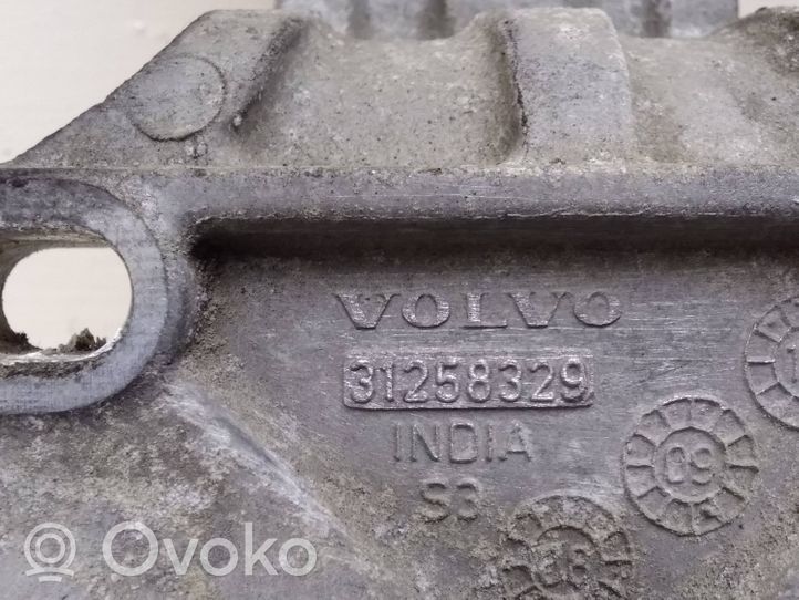 Volvo S80 Supporto del generatore/alternatore 31258329