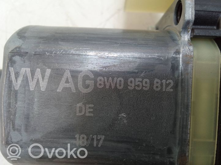 Audi A4 S4 B9 Takaoven ikkunan nostomoottori 8W0959812