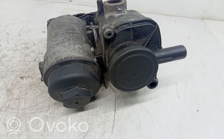 Volvo XC60 Supporto di montaggio del filtro dell’olio 30677920